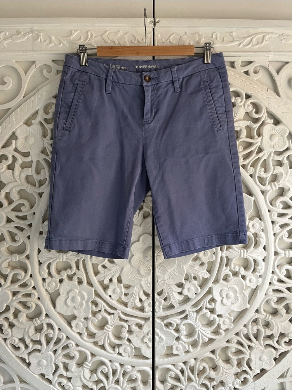 Denver Hayes Mia Mid Rise Blue Chino Bermuda Shorts Women’s Size 6 Stretch